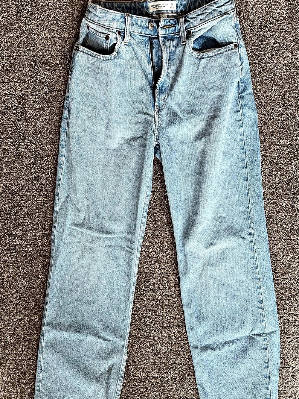 Abercrombie & Fitch The 90s Straight Ultra High Rise Jeans Blue